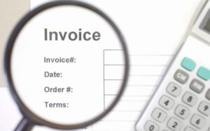 【2024最新】インボイス制度が建設業に与える影響は？元請け・下請けそれぞれの対応事項と注意点を解説